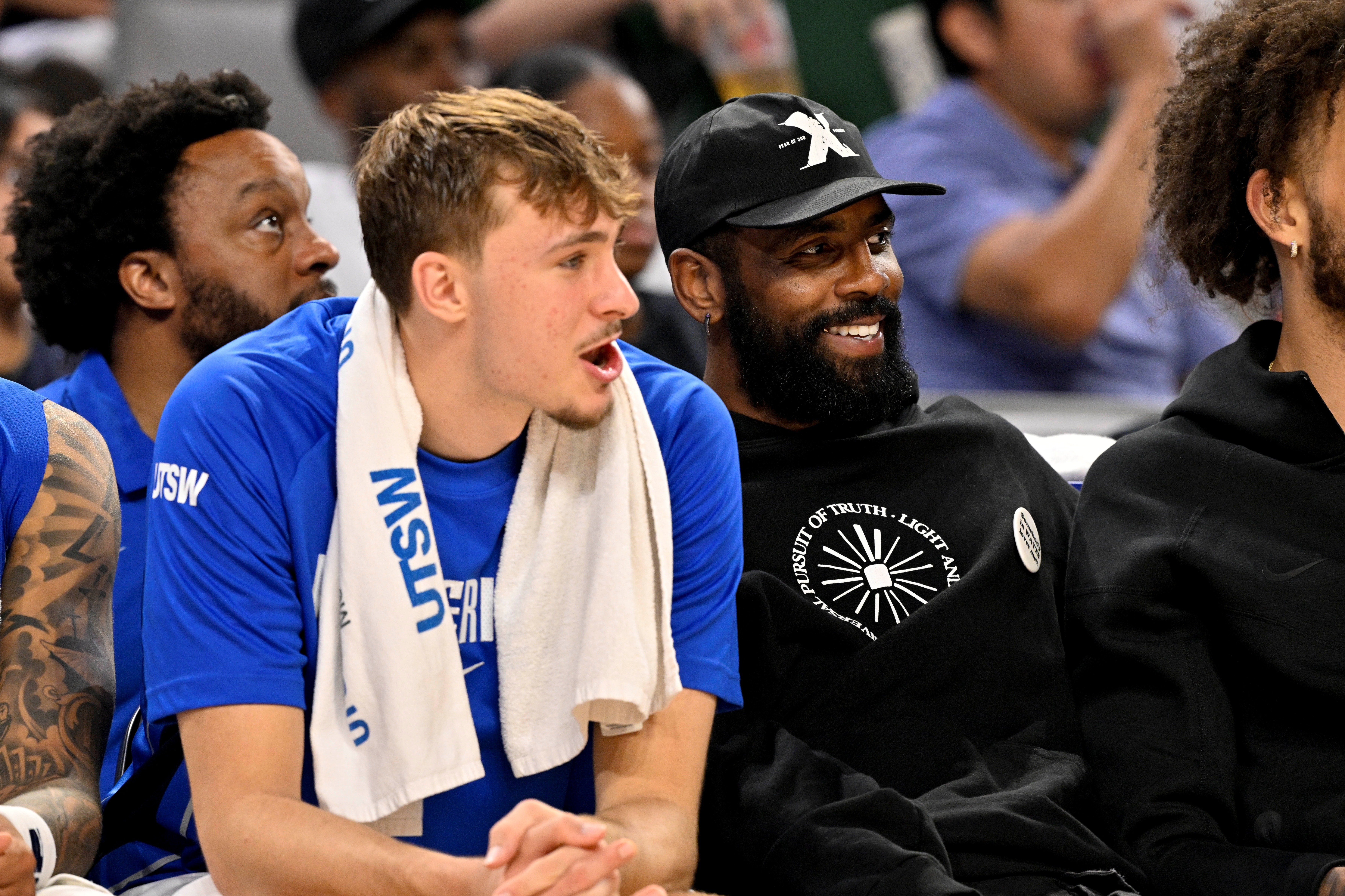 星空体育-基德：弗拉格在场边为队友奋力呐喊助威 他一心只想助力球队取胜